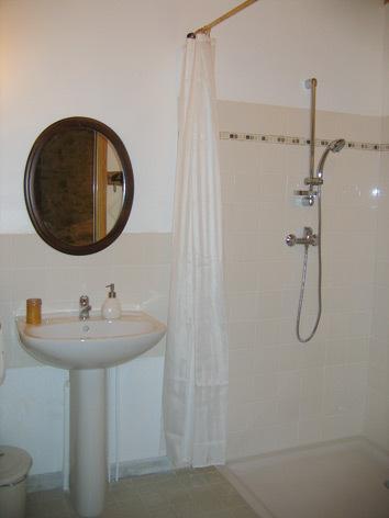 La Ferme Des Genets Bed and Breakfast Medeyrolles Εξωτερικό φωτογραφία